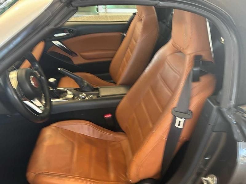 Usata Fiat 124 Spider Lusso 140 CV (102 kW) 2019 Grigio Cabrio