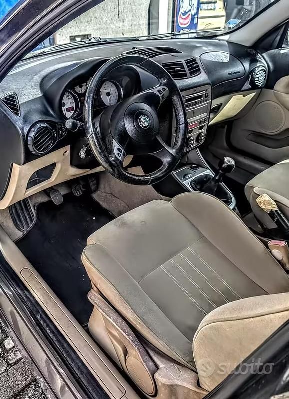 Usata Alfa Romeo 147 Executive 2009 Grigio Utilitaria