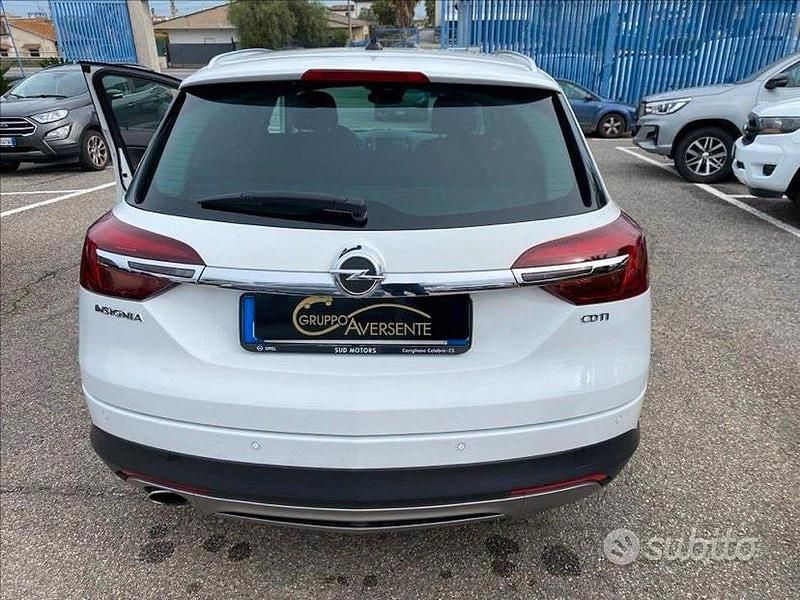 Usata Opel Insignia 163 CV (119 kW) 2015 Bianco Station wagon