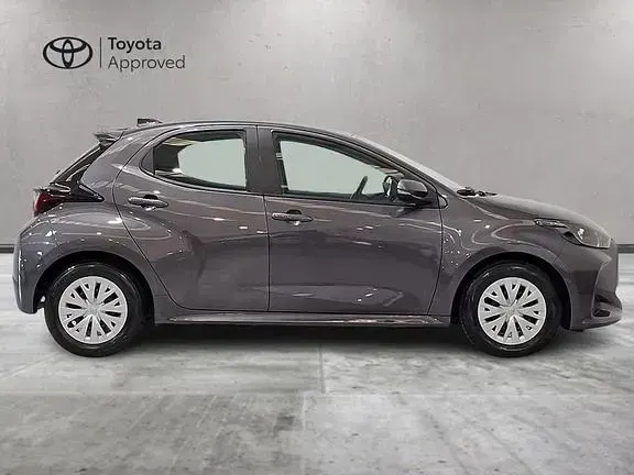 Usata Toyota Yaris Active 72 CV (52 kW) 2022 Dark grey met Utilitaria