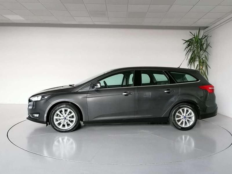 Usata Ford Focus Titanium 120 CV (88 kW) 2016 Grigio(met.) Station wagon