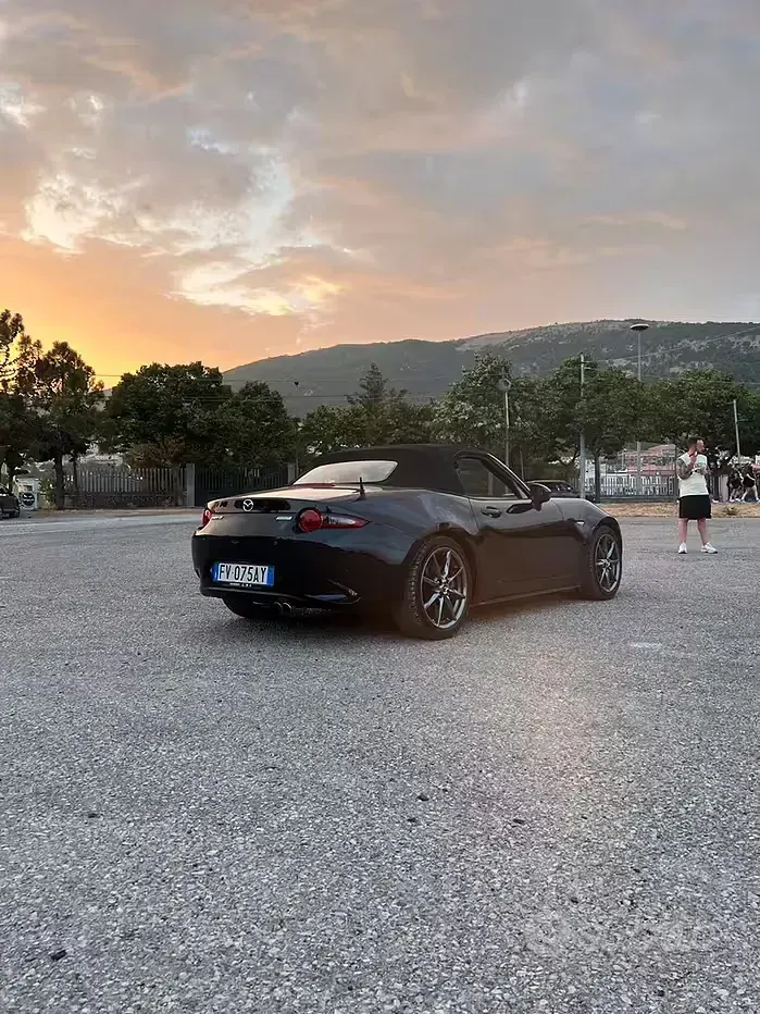Usata Mazda MX5 Inclusive 184 CV (135 kW) 2019 Nero Cabrio
