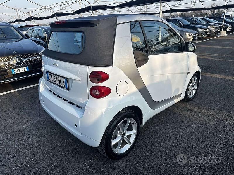 Usata Smart ForTwo Cabrio Pulse 84 CV (61 kW) 2012 Bianco Cabrio