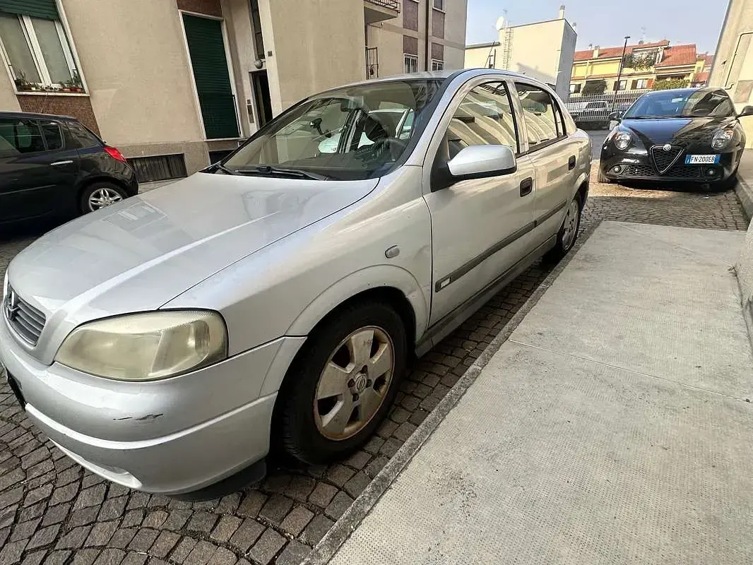Usata Opel Astra Elegance 90 CV (66 kW) 2003