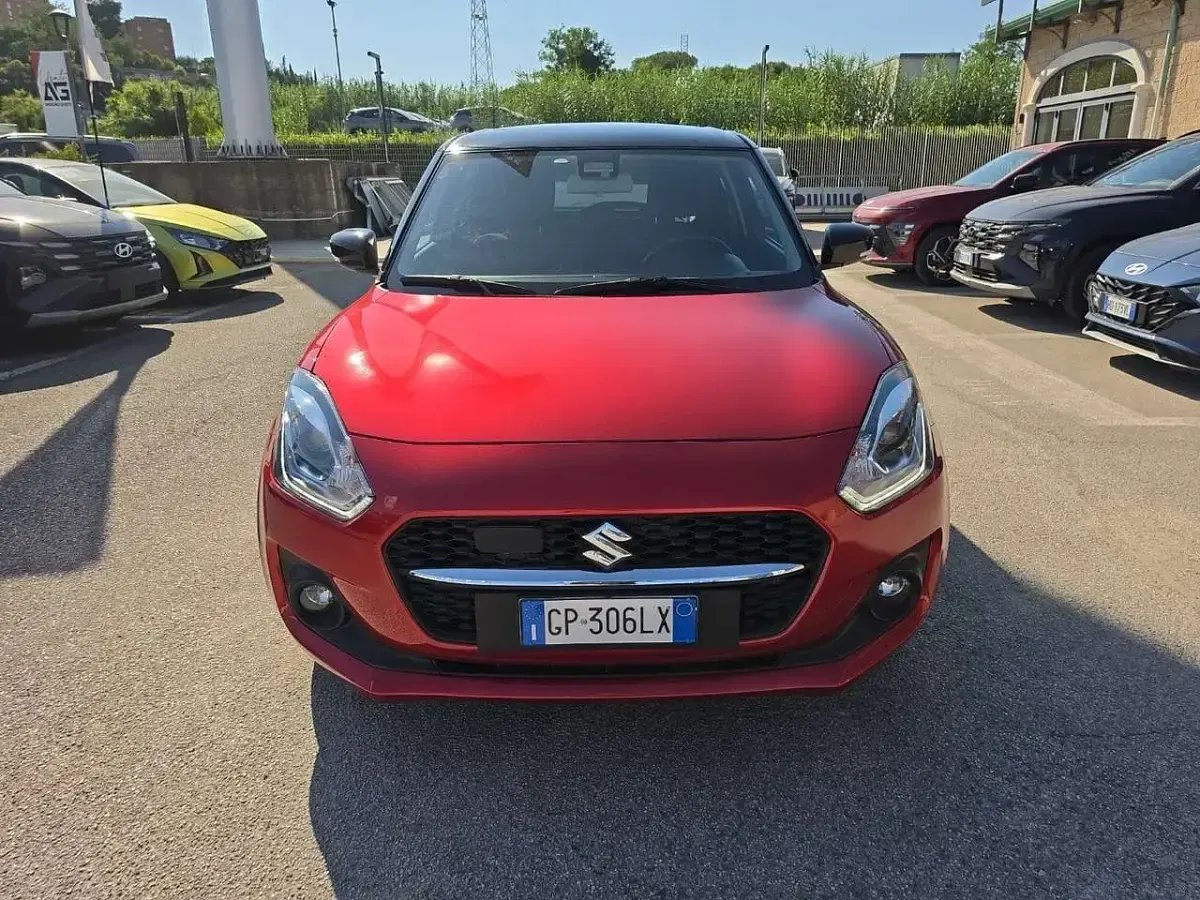 Usata Suzuki Swift 83 CV (61 kW) 2023 Rosso Utilitaria