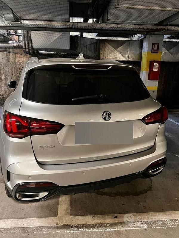 Usata MG HS 2024 Grigio SUV