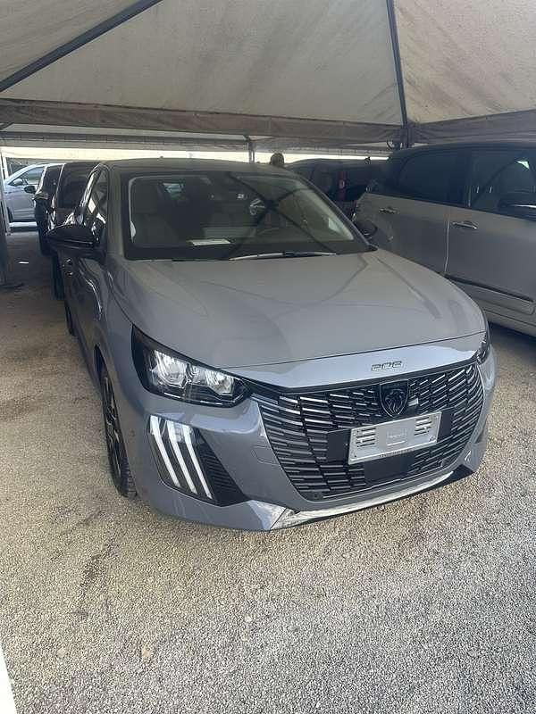 Usata Peugeot 208 Allure 101 CV (74 kW) 2024 Utilitaria