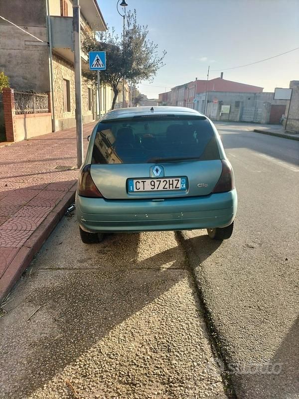Usata Renault Clio II 2008 Blu Utilitaria