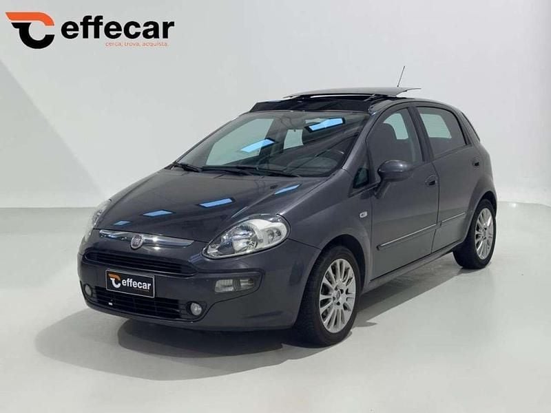 Grigio scuro Usata 2011 Fiat Punto Evo Emotion Due volumi | 5800 € (Molto cara) - Immagine 1/4