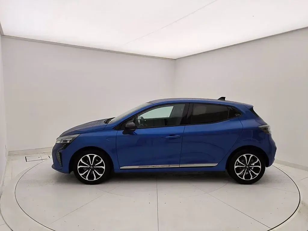 Usata Renault Clio Techno 91 CV (66 kW) 2025 Blu iron Utilitaria