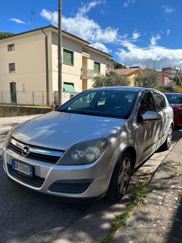 Usata Opel Astra 90 CV (66 kW) 2006 Grigio Utilitaria