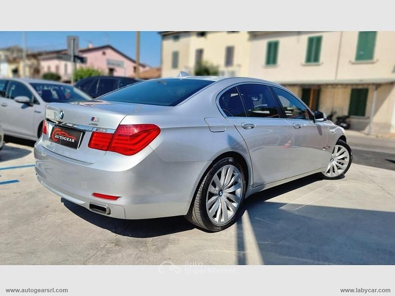 Usata BMW 740 306 CV (225 kW) 2010 Gray Berlina