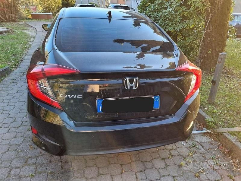 Usata Honda Civic Elegance 182 CV (133 kW) 2018 Nero Berlina