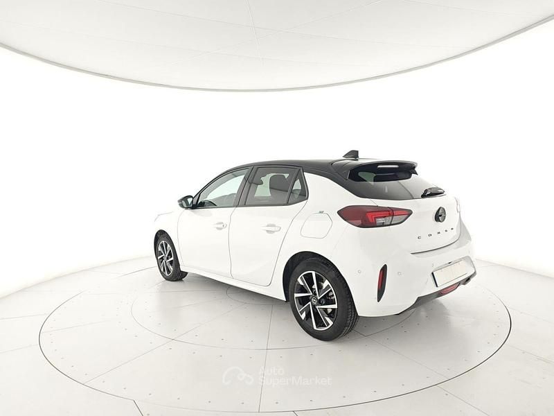 Usata Opel Corsa 101 CV (74 kW) 2024 Bianco Utilitaria