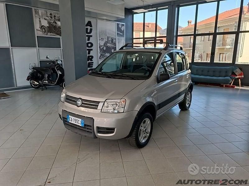 Usata Fiat Panda 4x4 Climbing 69 CV (50 kW) 2007 Grigio Utilitaria