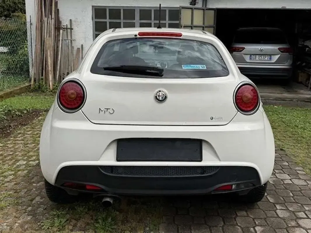 Usata Alfa Romeo MiTo Distinctive 95 CV (69 kW) 2011 Bianco Utilitaria