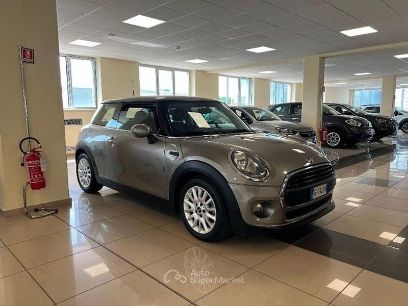 Usata Mini One Clubman 95 CV (69 kW) 2016 Gray Station wagon