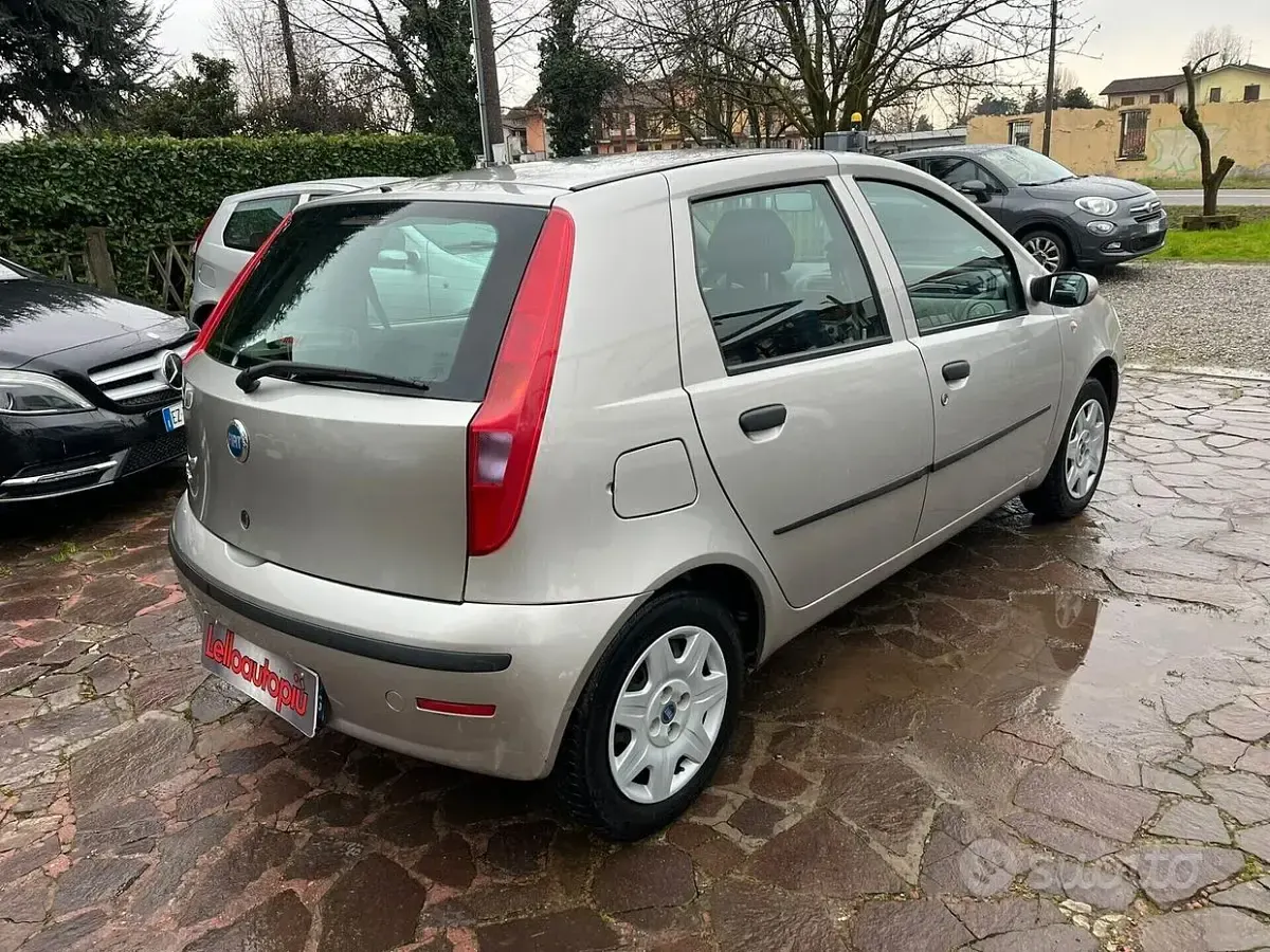 Brugt Fiat Punto Dynamic 60 HK (44 kW) 2004 Grå Hatchback