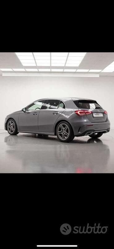 Usata Mercedes A180 Premium 116 CV (85 kW) 2021 Grigio Berlina