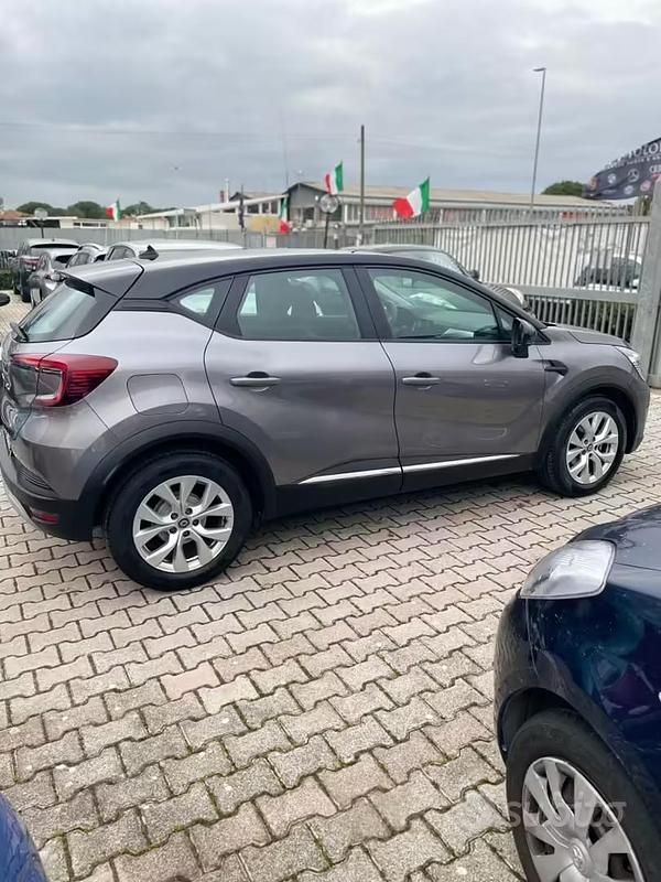 Usata Renault Captur Intens 115 CV (84 kW) 2020 Grigio SUV