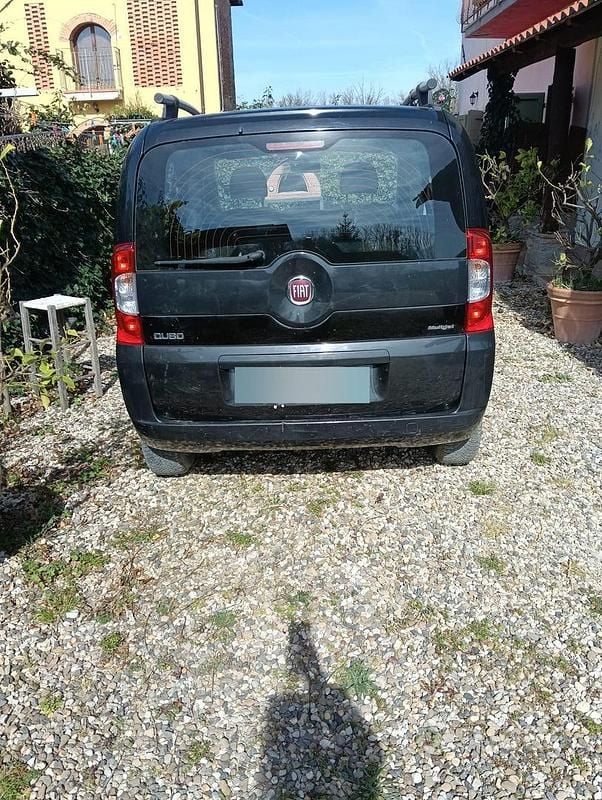 Usata Fiat Qubo Trekking 75 CV (55 kW) 2015 Nero Monovolume