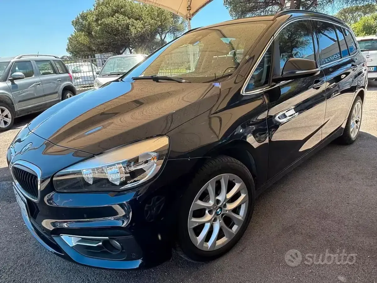 Usata BMW 218 Sport Line 150 CV (110 kW) 2017 Blu Station wagon