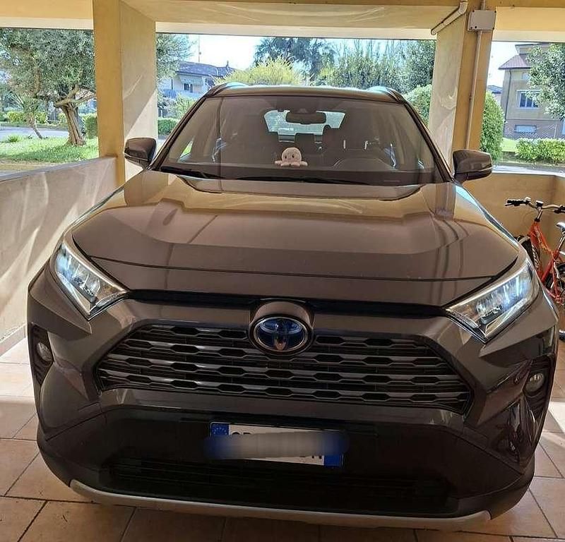 Usata Toyota RAV4 Hybrid 178 CV (130 kW) 2021 SUV