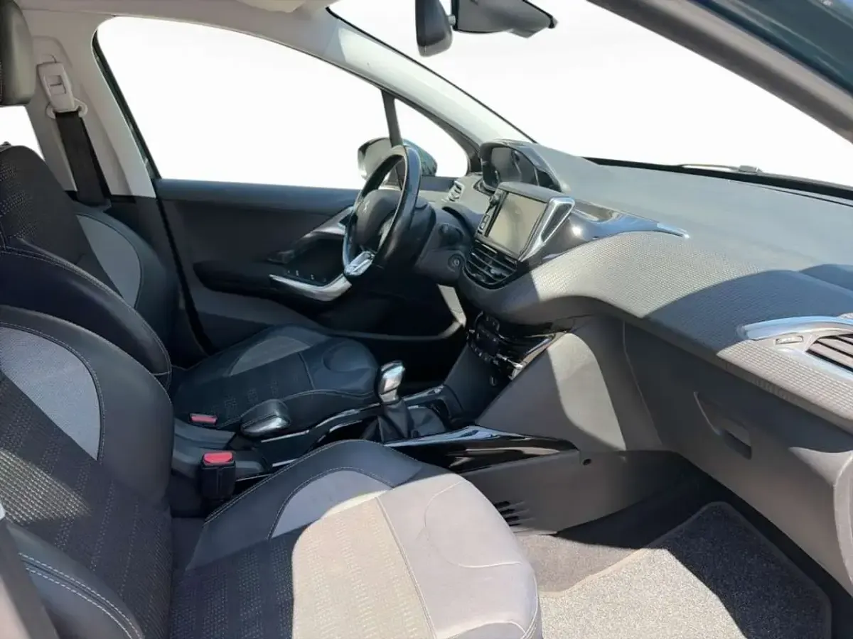 Usata Peugeot 2008 Allure 99 CV (72 kW) 2016 Verde SUV