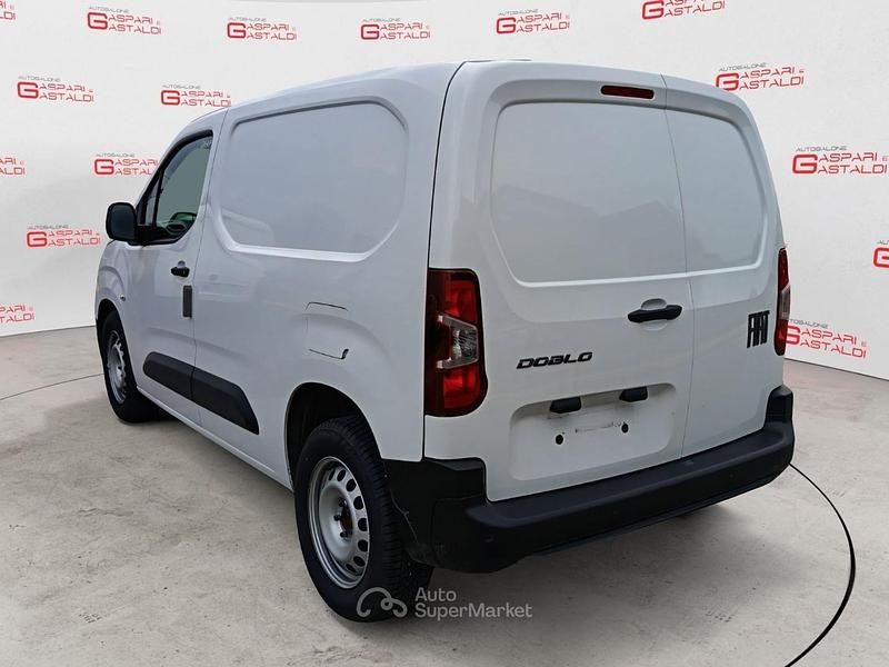 Novo Fiat Doblò 102 HP (75 kW) 2025 Branco Monovolume