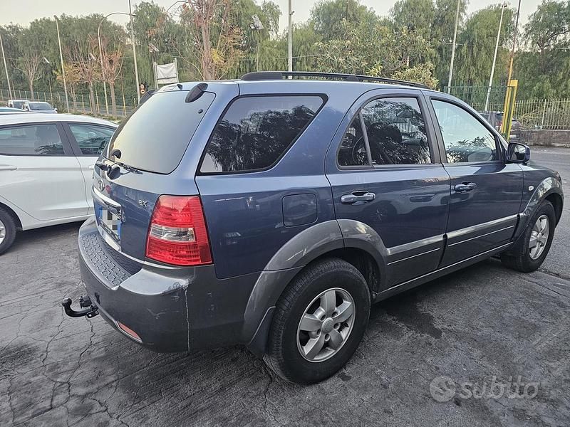 Usata Kia Sorento Active 169 CV (124 kW) 2007 Blu SUV