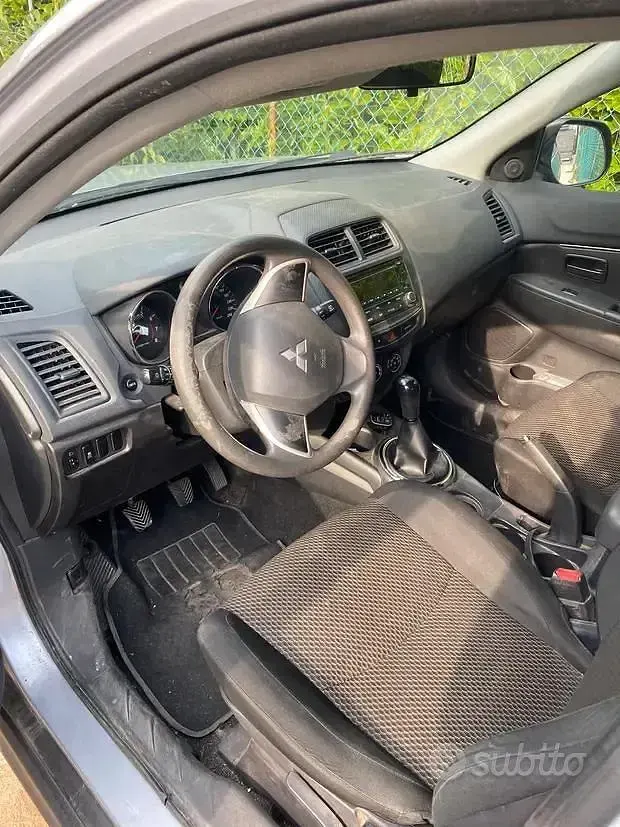 Usata Mitsubishi ASX 117 CV (86 kW) 2014 Grigio SUV