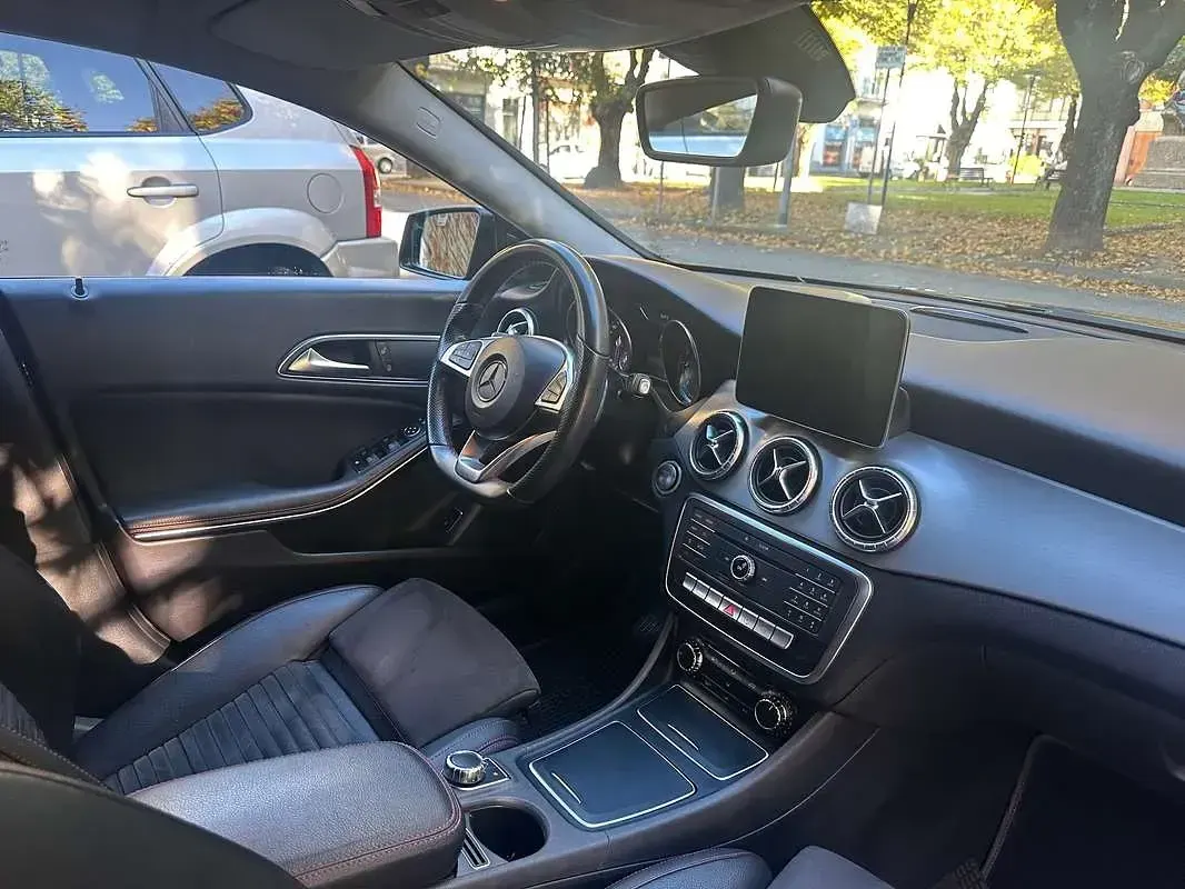 Usata Mercedes CLA220 Shooting Brake Premium 177 CV (130 kW) 2018 Nero Station wagon