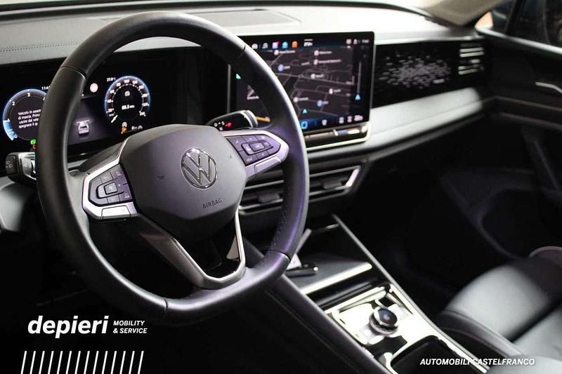 Usata VW Tiguan Elegance 193 CV (141 kW) 2024 Blu SUV