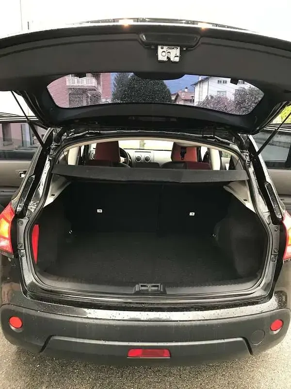 Usata Nissan Qashqai Tekna 103 CV (75 kW) 2009 SUV