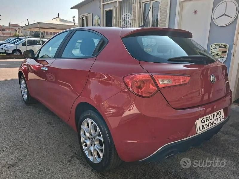 Usata Alfa Romeo Giulietta 120 CV (88 kW) 2020 Rosso Berlina