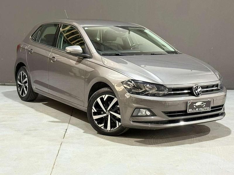 Usata VW Polo Sportline 95 CV (69 kW) 2021 Grigio Utilitaria