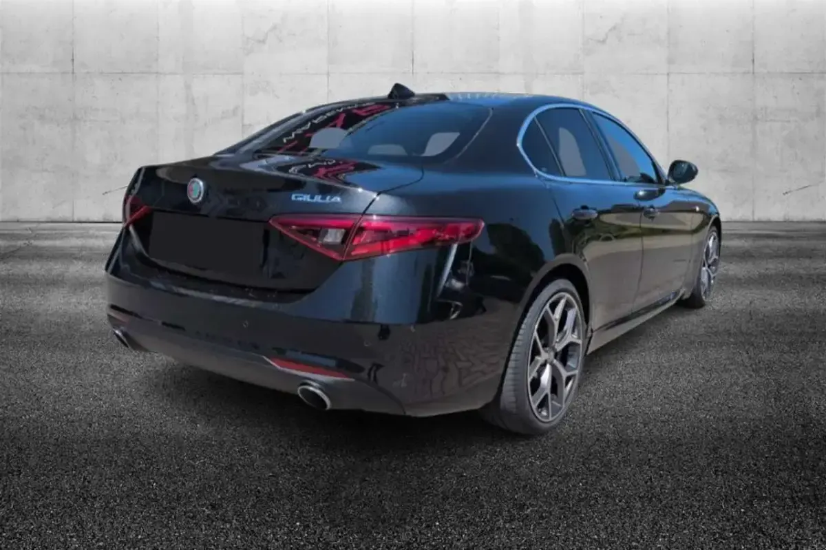 Usata Alfa Romeo Giulia Ti 201 CV (147 kW) 2022 Nero Berlina