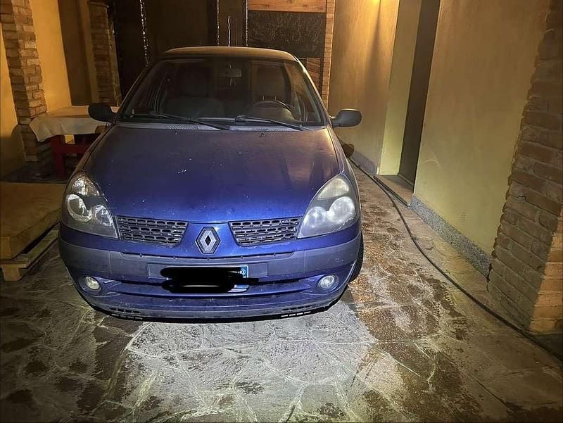 Usata Renault Clio II 65 CV (47 kW) 2003 Berlina