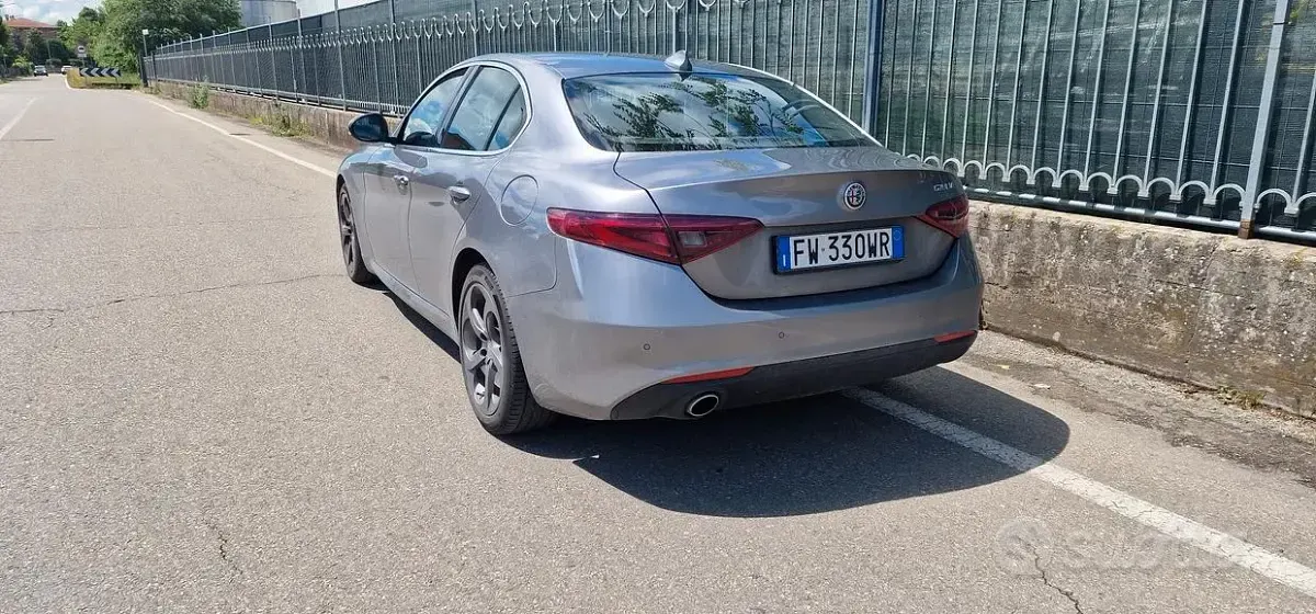 Second-hand Alfa Romeo Giulia Super 160 CP (117 kW) 2019 Gri Berlinǎ