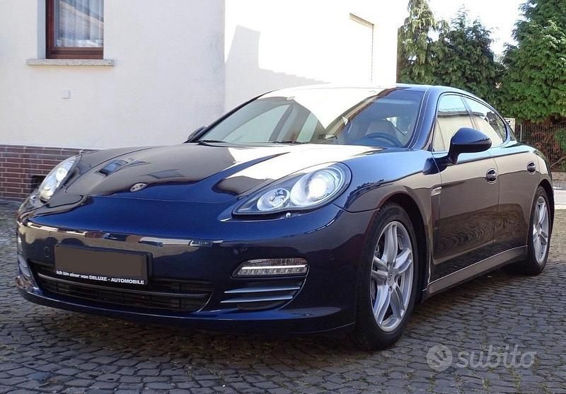 Usata Porsche Panamera 300 CV (220 kW) 2010 Blu Utilitaria