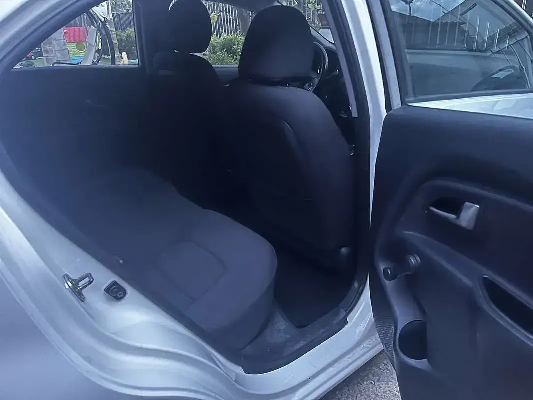Usata Kia Rio EX 75 CV (55 kW) 2014 Berlina
