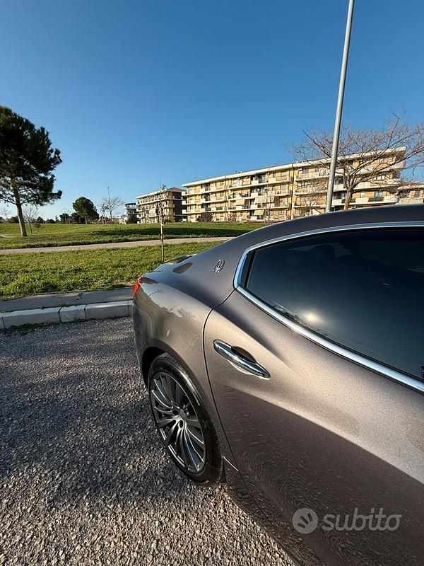 Usata Maserati Ghibli GranLusso 250 CV (183 kW) 2019 Grigio Berlina