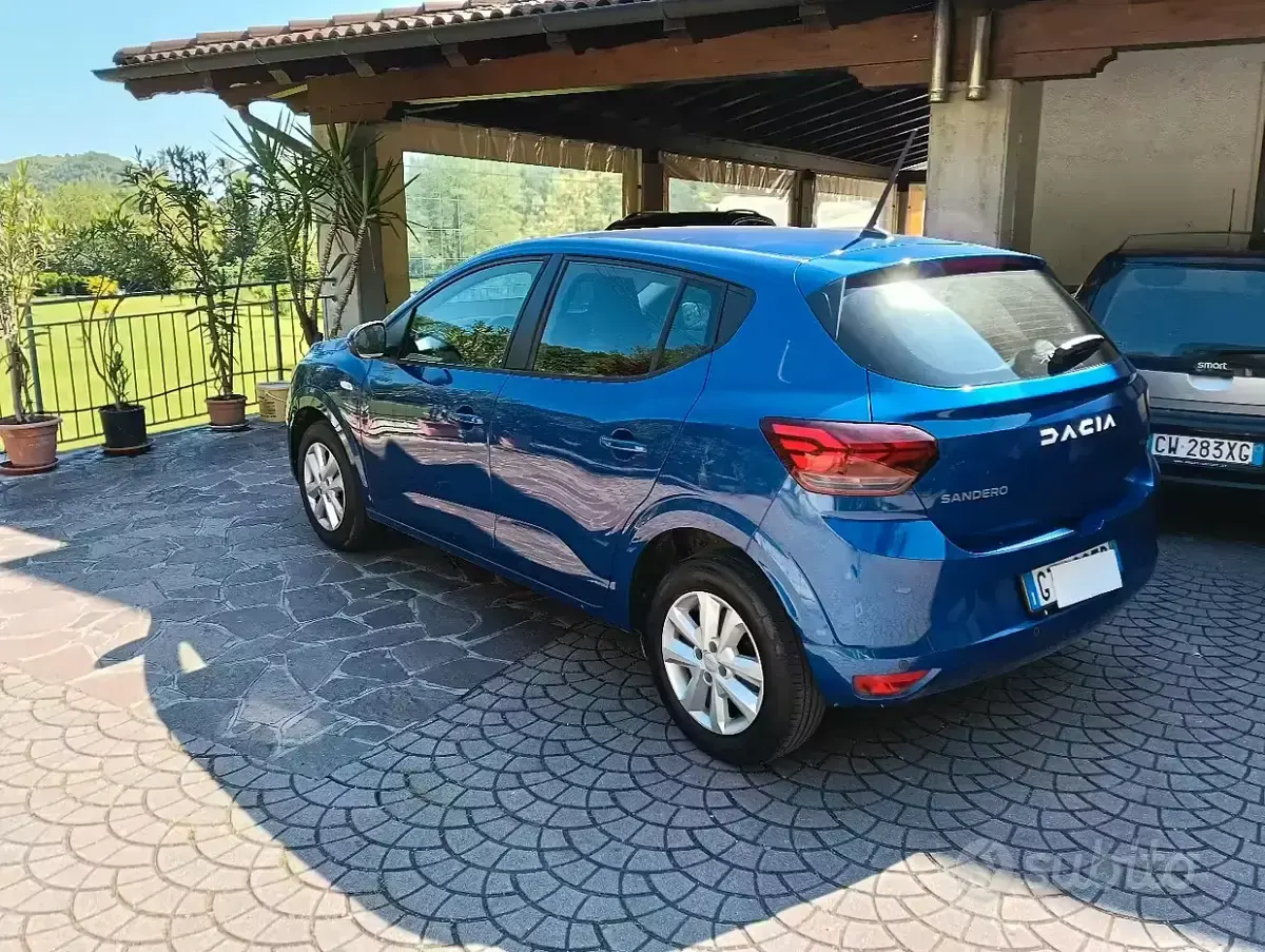 Usata Dacia Sandero 101 CV (74 kW) 2024 Blu Berlina