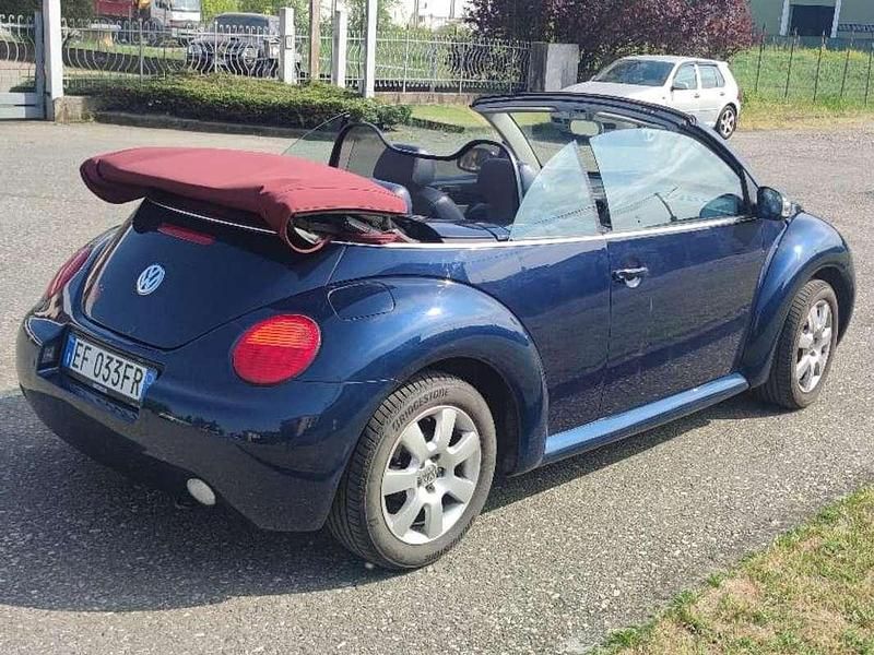 Usata VW New Beetle 102 CV (75 kW) 2003 Blu/azzurro Utilitaria