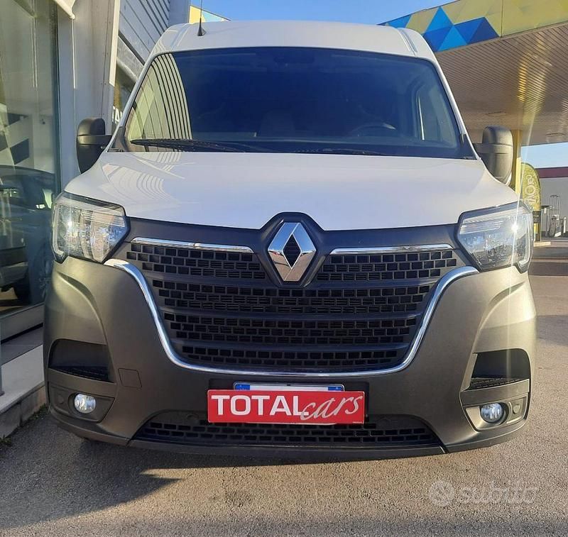 Usata Renault Master 135 CV (99 kW) 2023 Bianco ghiaccio pastello Berlina