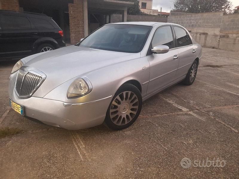 Usata 2002 Lancia Thesis Tre volumi | 2499 € (Cara) - Immagine 1/4