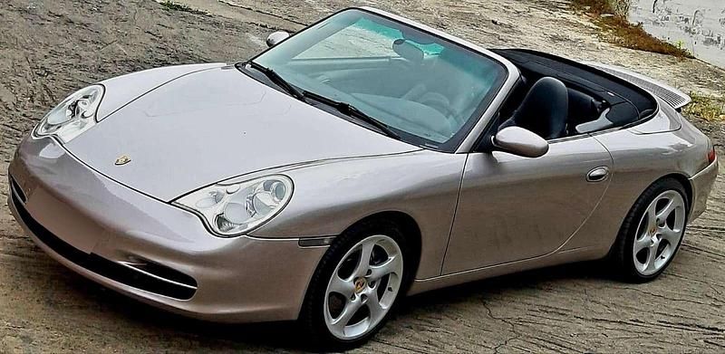 Usata Porsche 911 Carrera 4 Cabriolet 320 CV (235 kW) 2002 Grigio Cabrio