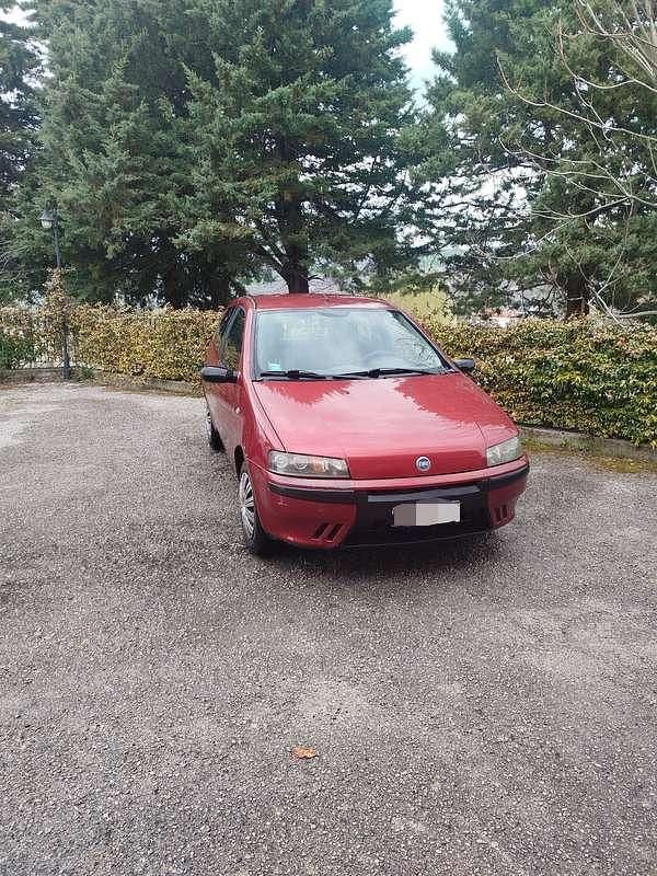 Usata Fiat Punto 60 CV (44 kW) 2001 Utilitaria