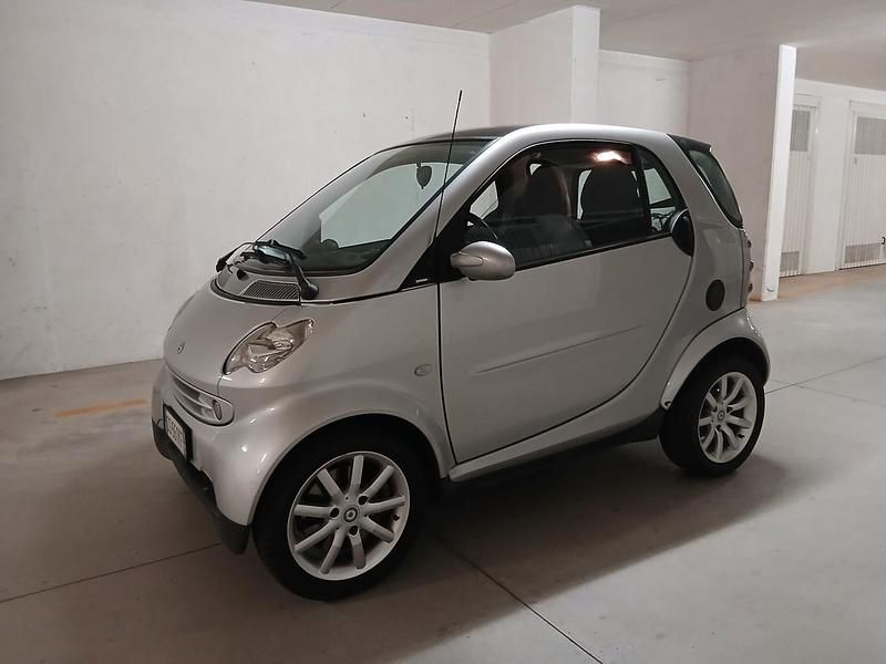 Usata Smart ForTwo Coupé Passion 61 CV (44 kW) 2006 Argento Coupé