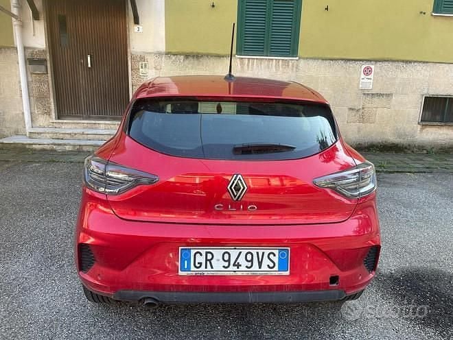 Gebraucht Renault Clio V 100 PS (73 kW) 2024 Limousine